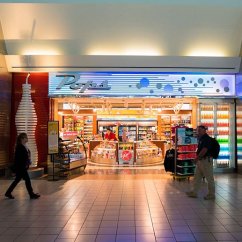 Food and Shopping at Will Rogers World Airport - Pops West